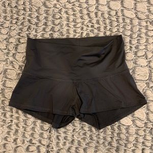 TEEKI-hot shorts-sz small